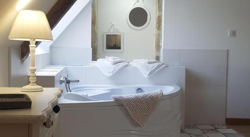 Manoir De Pierreville Audouville-la-Hubert エクステリア 写真